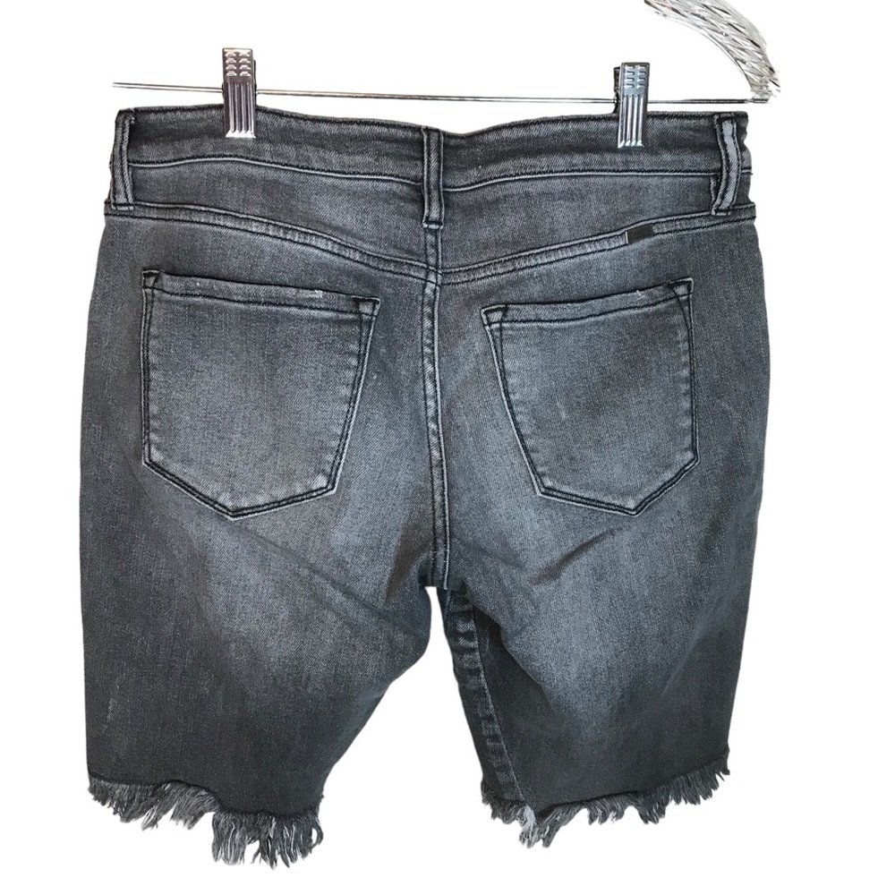 Kancan bermuda shorts 9/28 gray fringed hem  stretch distressed 10” inseam - Picture 4 of 9